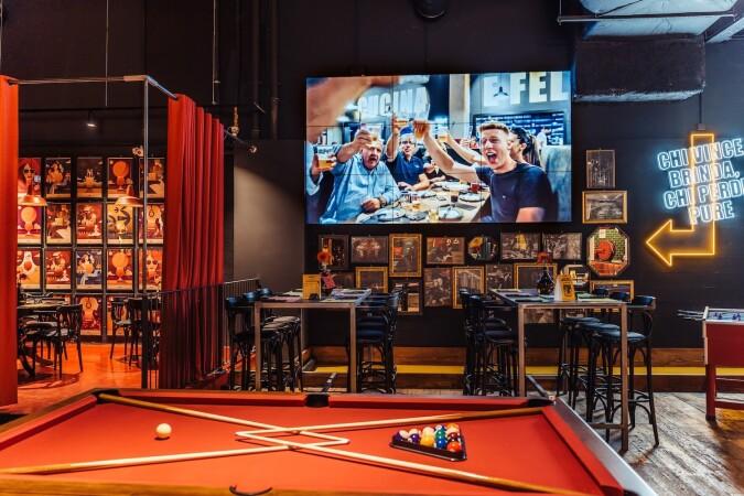 Best Sports Bars in Puteaux - Doppio Malto Paris La Défense