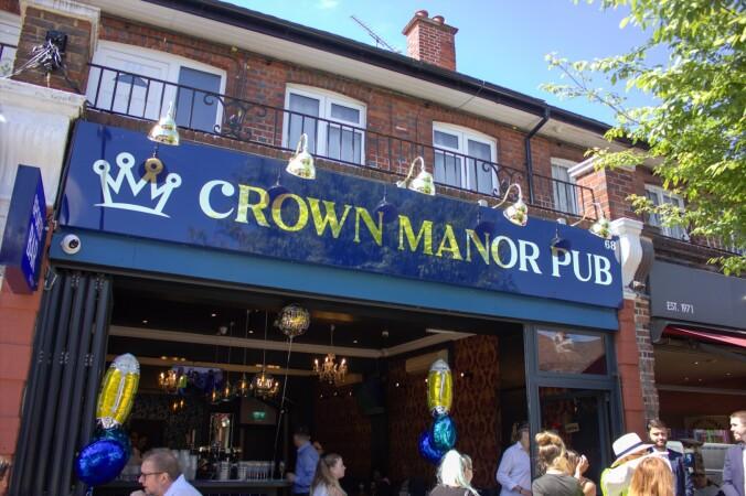 Best Sports Bars in Ruislip - Crown Manor Pub