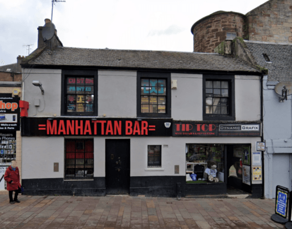 Best Sports Bars in Hamilton - The Manhattan