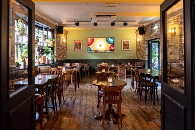 Beste Sportsbars in London - The Village Green