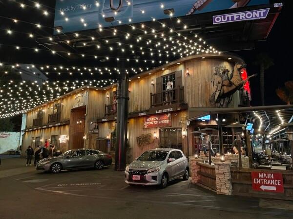 Best Sports Bars in West Hollywood - Saddle Ranch Chop House