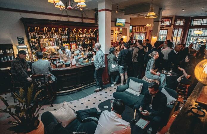 Best Sports Bars in London - The Bull & Egret Covent Garden