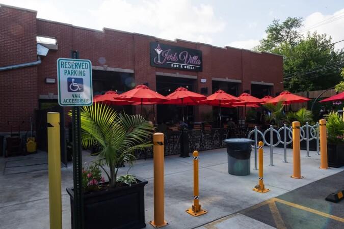 Best Sports Bars in Chicago - Jamaica Jerk Villa