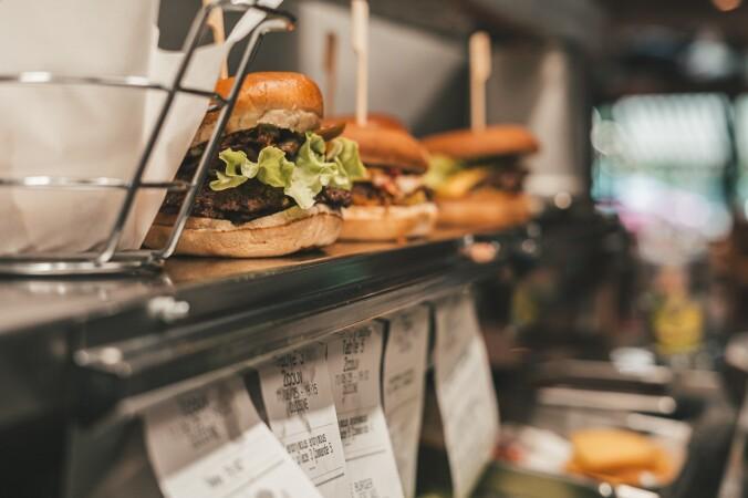 Best Sports Bars in Lorient - PAPY JOE