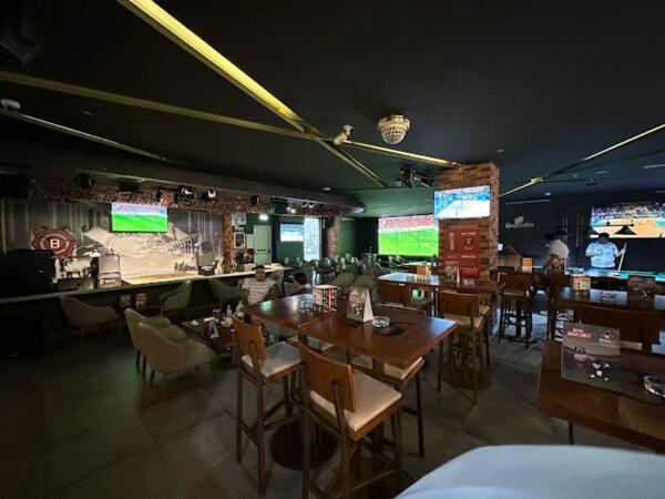 Best Sports Bars in Dubai - The Huddle BD
