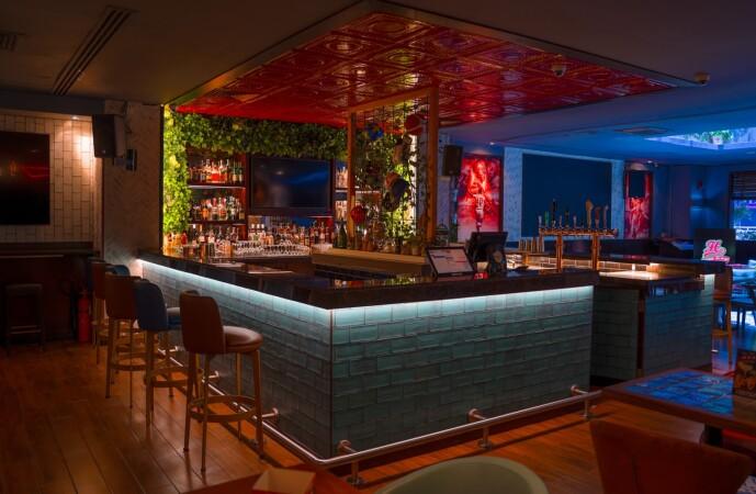 Best Sports Bars in Dubai - Huddle Al Barsha