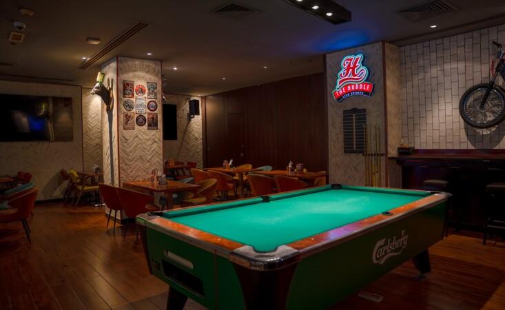 Best Sports Bars in Dubai - Huddle Al Barsha