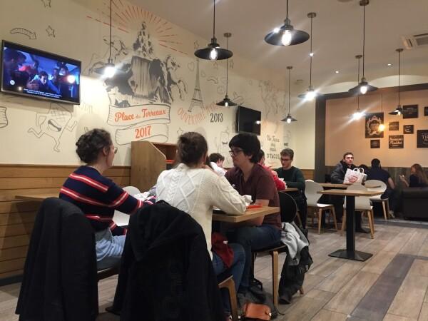 Best Sports Bars in Lyon - O'Tacos Terreaux