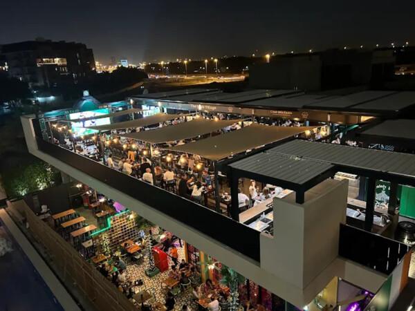 Best Sports Bars in Dubai - The Irish Village - Studio City