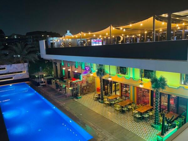 Best Sports Bars in Dubai - The Irish Village - Studio City