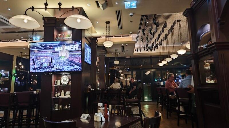Best Sports Bars in Dubai - The Irish Village - Studio City