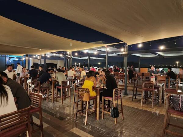 Best Sports Bars in Dubai - The Irish Village - Studio City