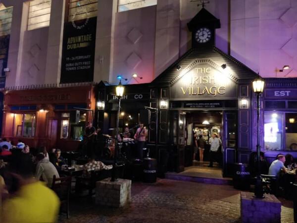 Best Sports Bars in Dubai - The Irish Village - Studio City