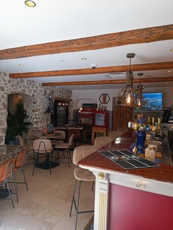 Best Sports Bars in Antibes - Bar La Trattoria Du Marché