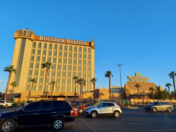 Best Sports Bars in Las Vegas - Sportsbook @ Boulder Station Hotel & Casino