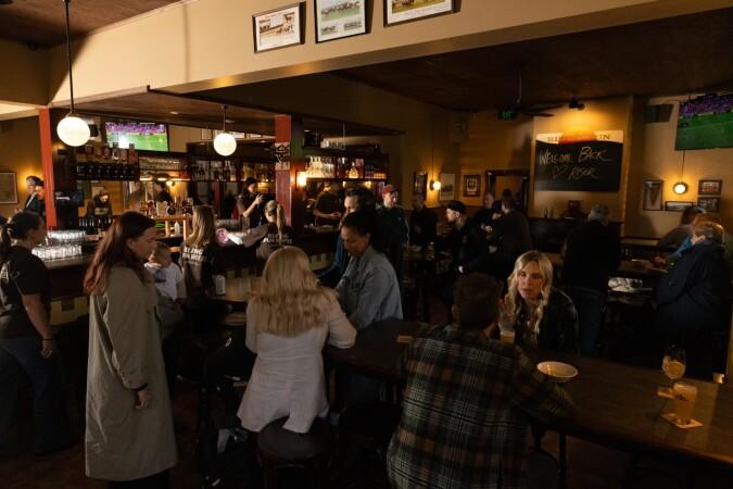 Best Sports Bars in Richmond - Rising Sun Hotel