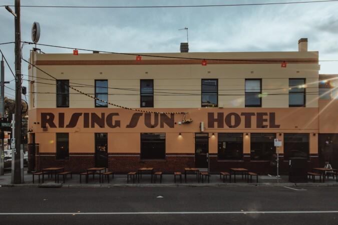 Best Sports Bars in Richmond - Rising Sun Hotel