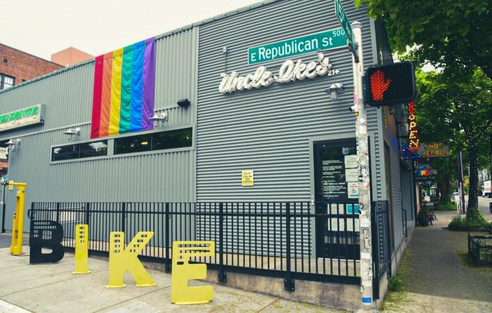 Best Sports Bars in Seattle - Uncle Ike's - Capital Hill