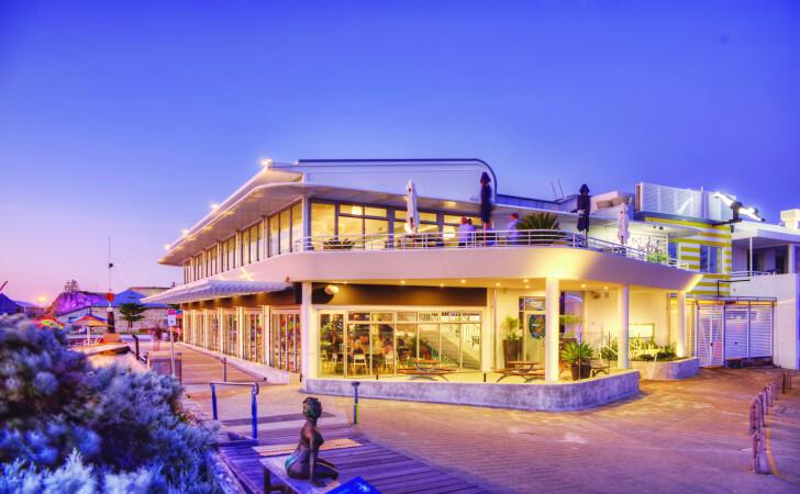 Best Sports Bars in Fremantle - Bathers Beach House