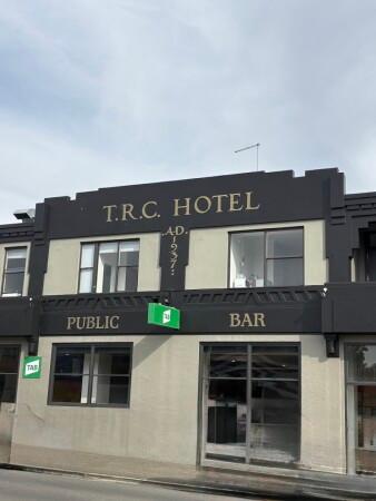 Best Sports Bars in Launceston - TRC Hotel