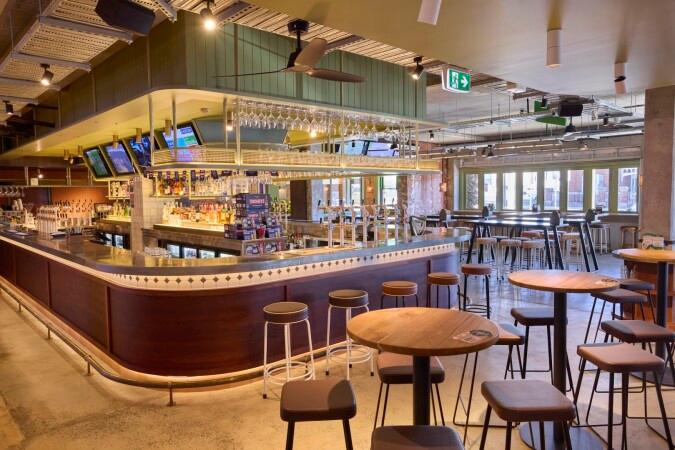 Best Sports Bars in Bathurst - The Oxford Bathurst