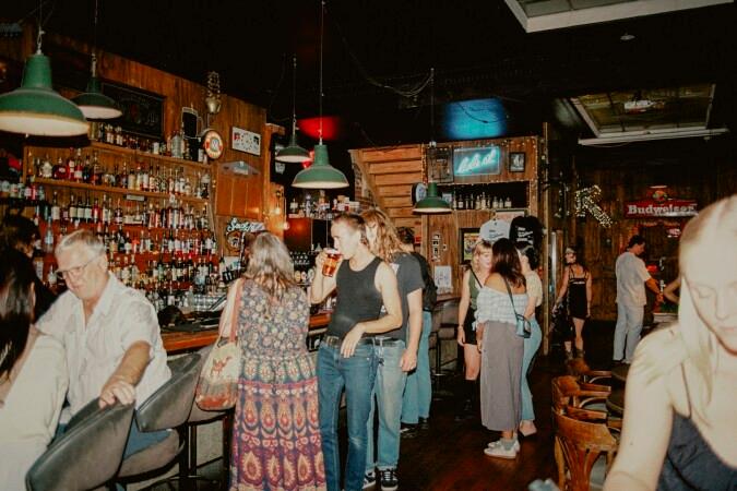 Best Sports Bars in Abbotsford - Lulie Tavern