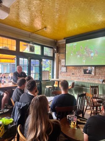 Best Sports Bars in London - The Coach & Horses