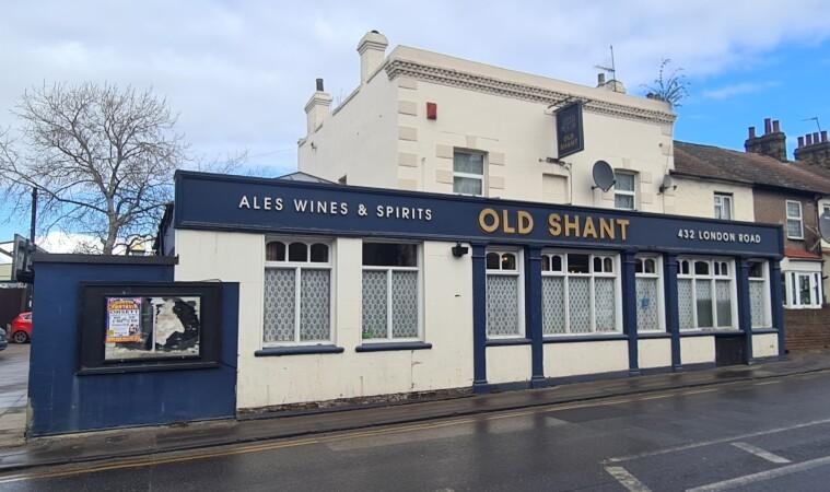 Best Sports Bars in Grays - Old Shant Public House