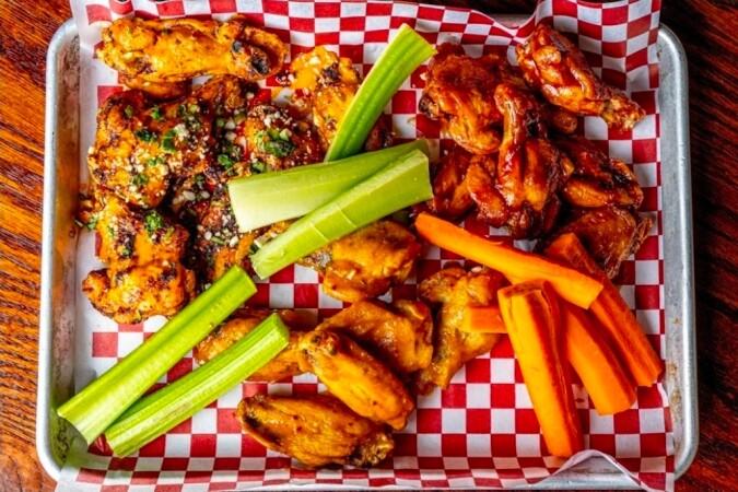 Best Sports Bars in Los Angeles - The Greyhound Bar & Grill