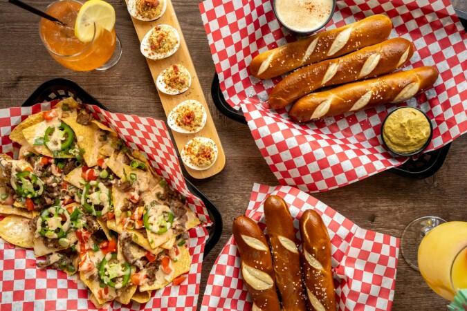 Best Sports Bars in Knoxville - Fred's Around the Corner: Kitchen + Bar