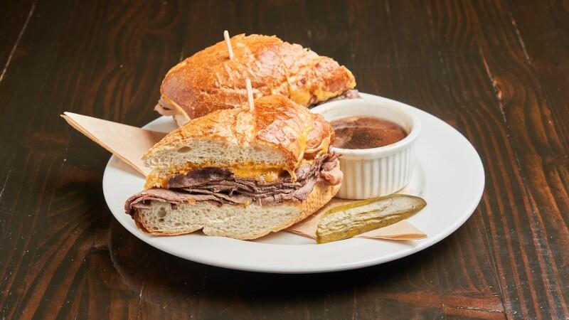 Best Sports Bars in West Hollywood - The Cat & Fiddle Pub & Restaurant
