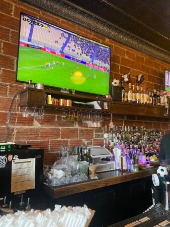 Best Sports Bars in Buffalo - Mes Que