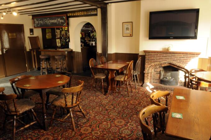 Best Sports Bars in Kent - Bonny Cravat