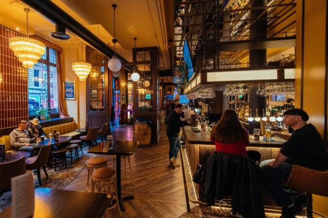 Best Sports Bars in Glasgow - Hope & Vincent