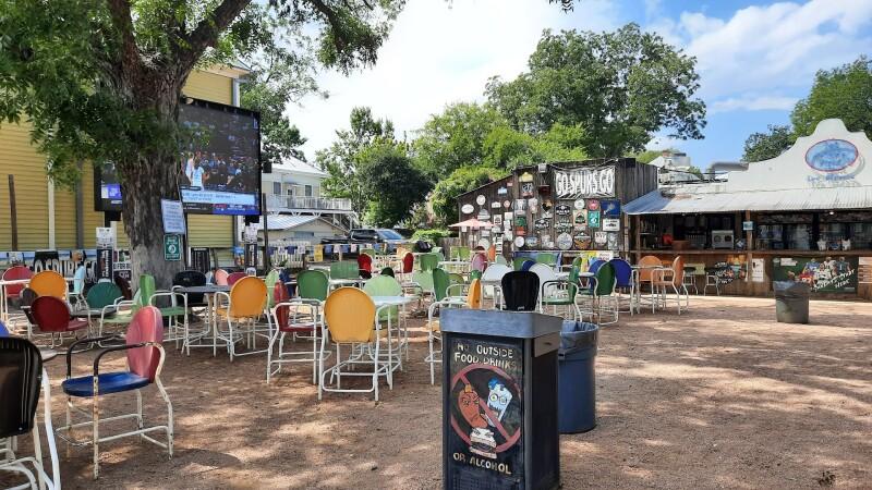 Best Sports Bars in San Antonio - The Friendly Spot Ice House