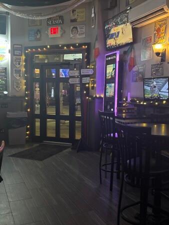 Best Sports Bars in Astoria - Kitty Sullivan's