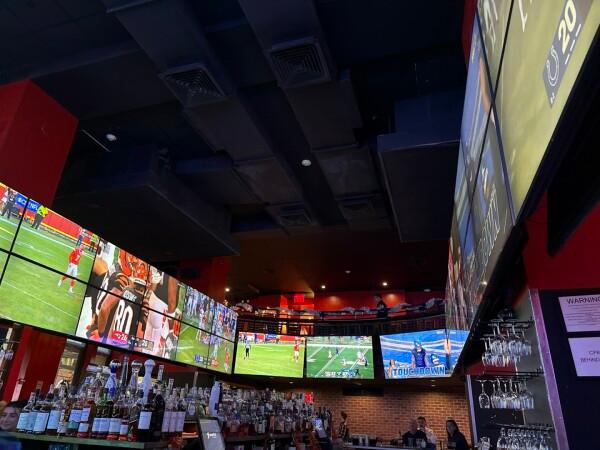 Best Sports Bars in New York - Continental Sports Lounge