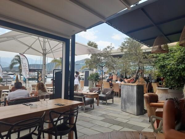 Best Sports Bars in Calvi - L'escale café