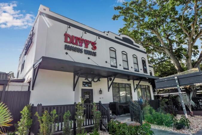 Best Sports Bars in Tampa - Duff's Famous Wings Tampa