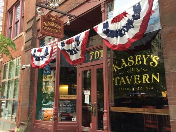 Best Sports Bars in Chicago - Kasey's Tavern