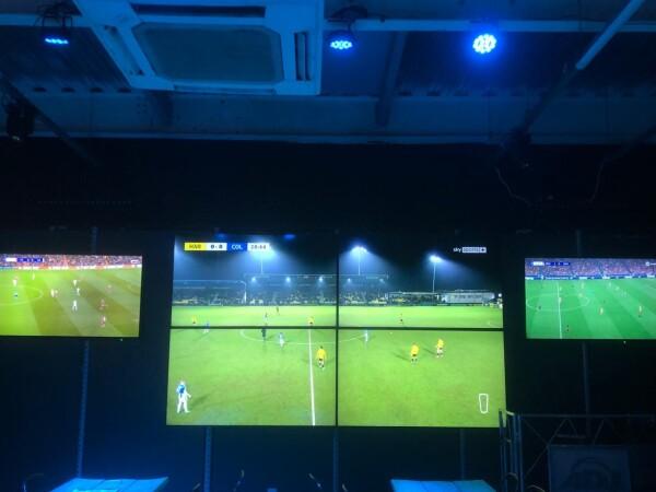 Beste Sportsbars in Colchester - No Name Bar and Games