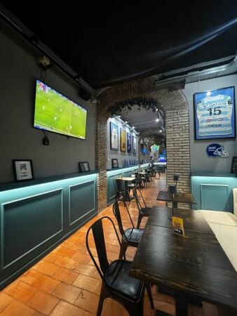 Best Sports Bars in Roma - Goat Gallery