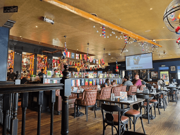 Beste Sportsbars in Morteau - Au Bureau Morteau