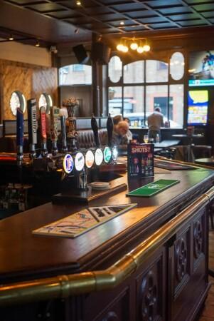 Best Sports Bars in London - The Old Crown