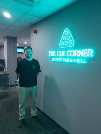 Best Sports Bars in Worcester - Cue Corner