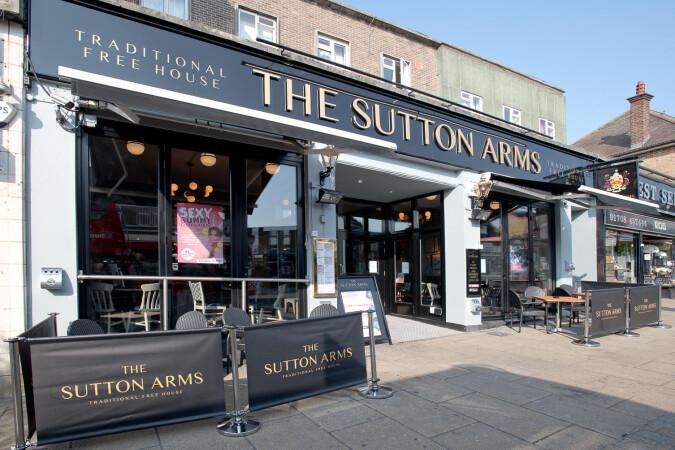 Best Sports Bars in Hornchurch - Sutton Arms