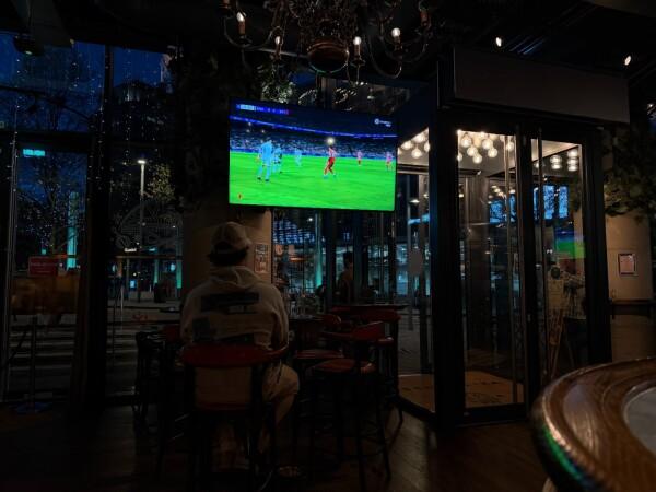 Best Sports Bars in Wembley - White Horse Wembley