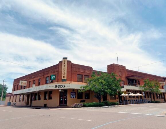Best Sports Bars in Whyalla - Hotel Spencer