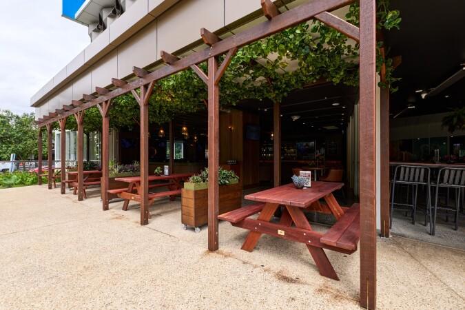 Best Sports Bars in Newstead - Gas Hound Bar & Kitchen