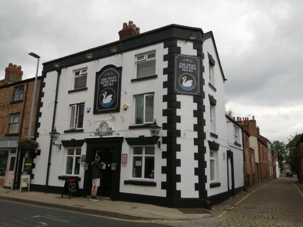 Best Sports Bars in MACCLESFIELD - Swan With 2 Necks